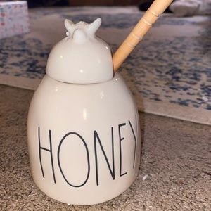 🤍Rae Dunn🤍 “Honey” jar